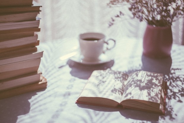 5 Must-Read Books for Self-Reinvention This 2024