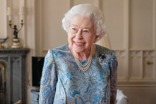 Queen Elizabeth’s Final Moments Revealed in New Book
