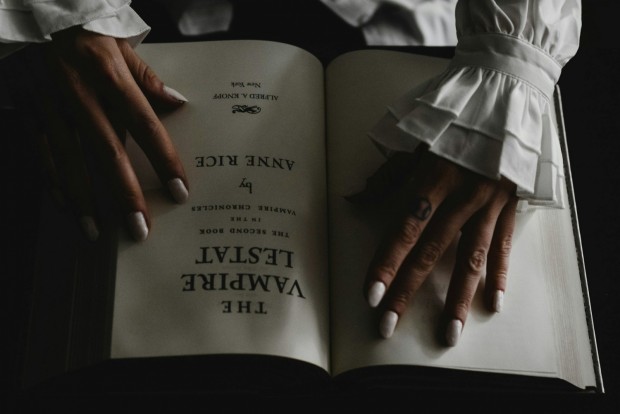 6 Must-Read Vampire Books for Thrill-Seekers