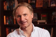 Dan Brown