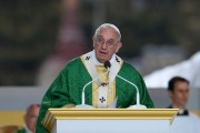 Pope Francis Celebrates Mass On Philadelphia's Benjamin Franklin Parkway