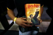 Final 'Harry Potter' Book Goes On Sale